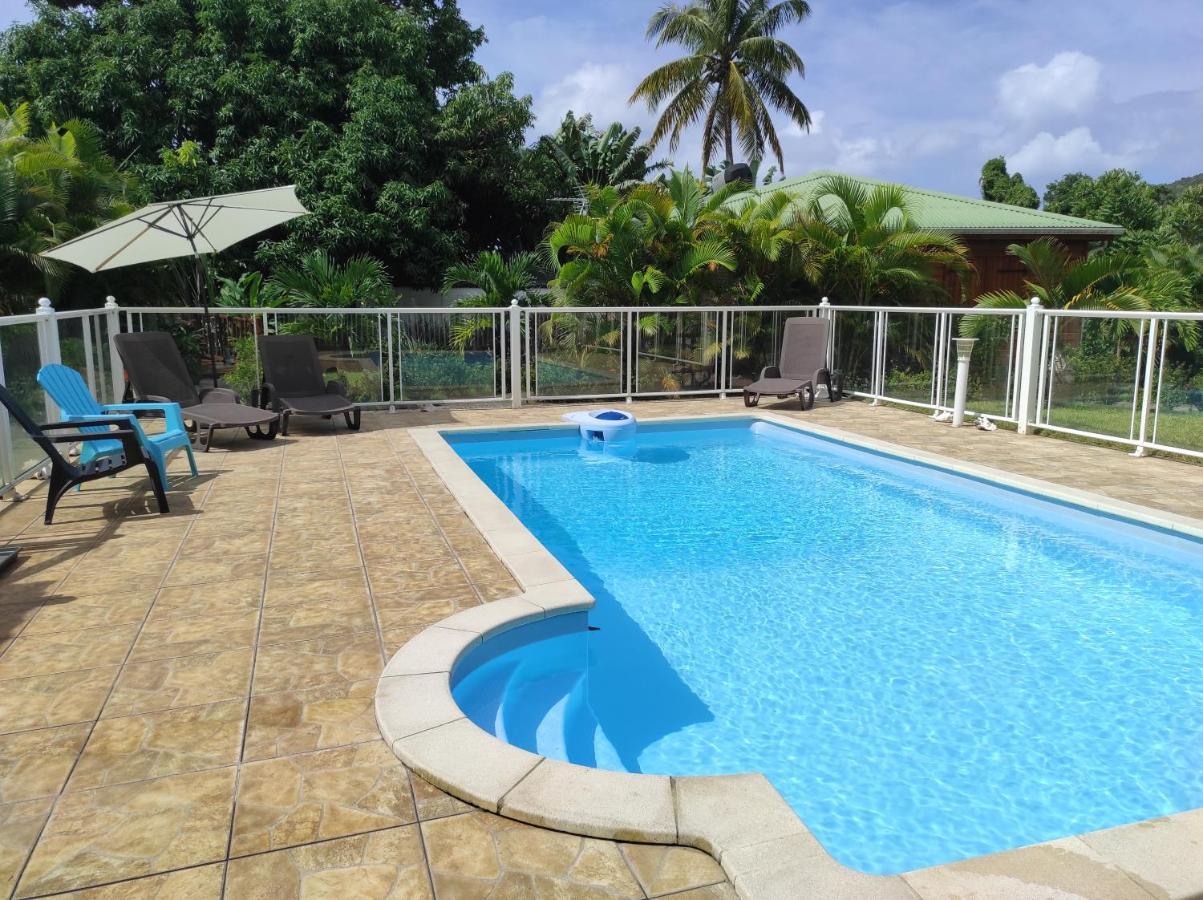 Le Tri Haut De Bellevue - Bungalow Colibri Pointe-Noire Exterior photo