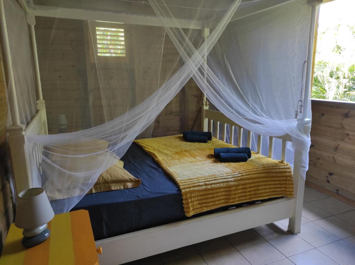 Le Tri Haut De Bellevue - Bungalow Colibri Pointe-Noire Exterior photo